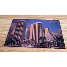 Vintage Honolulu Hawaii Postcard - Waikiki Harbor Scene Made In USA SKU 0195