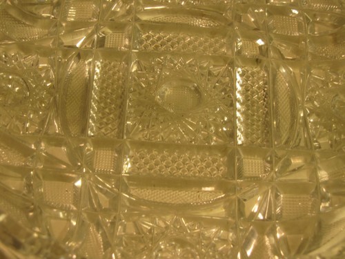 Vintage pressed Glass Handled Basket, very good condition - Picture 3 of 5