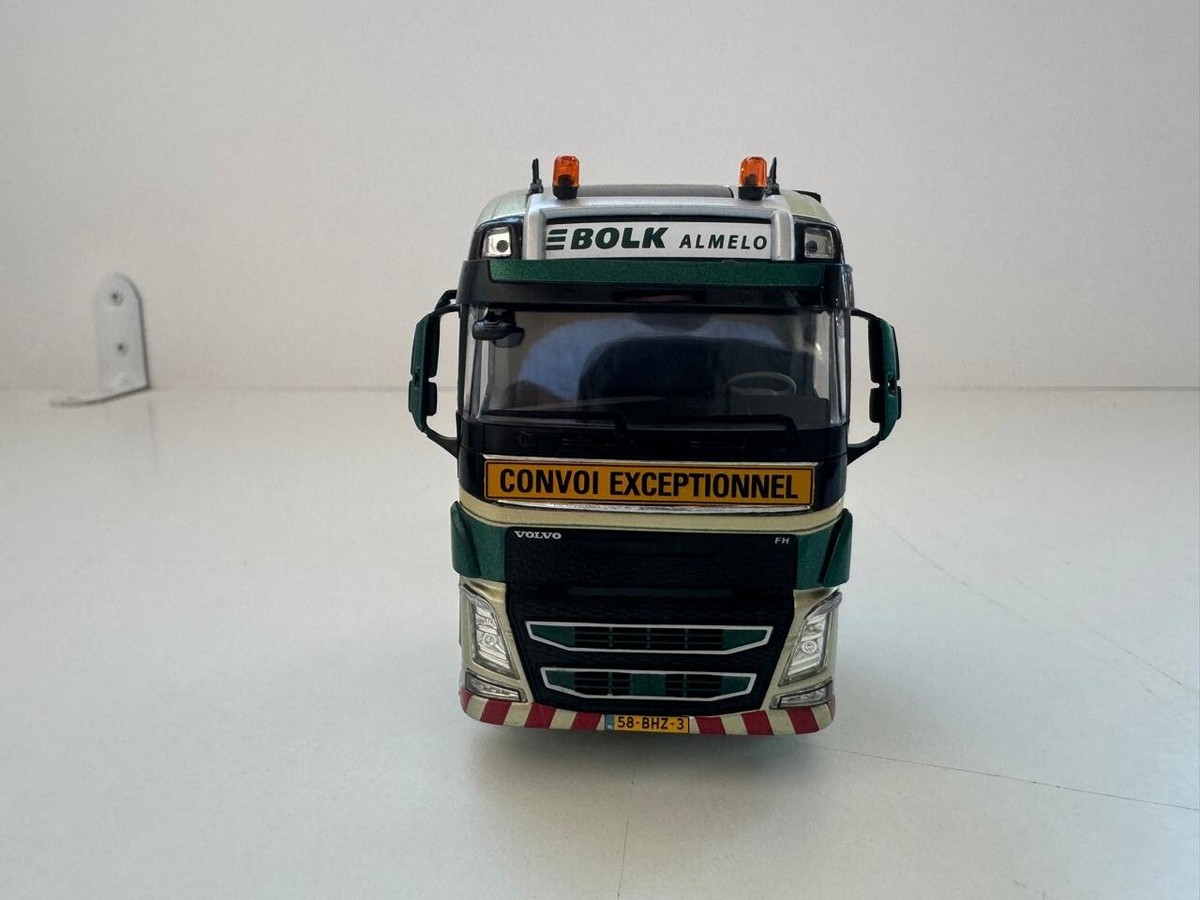 WSI Volvo FH2 Globetrotter XL 6×2 Guldager The Chief 1:50