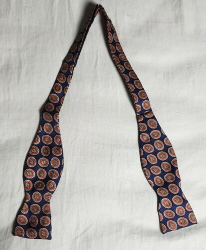Burberrys Bow Tie 100% Silk Geometric Blue Red Adjustable