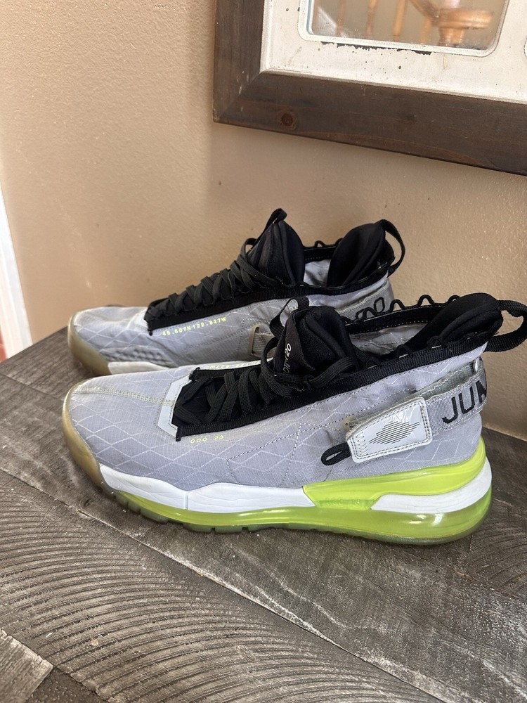 Nike Air Jordan Proto-Max 720 Men’s Size 11 Wolf Gray Volt Sneakers