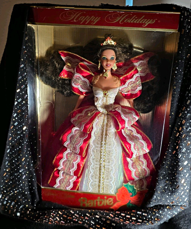 Barbie Happy Holidays 1997 Collector Edition Fashion Doll 12in w/ Stand NIB