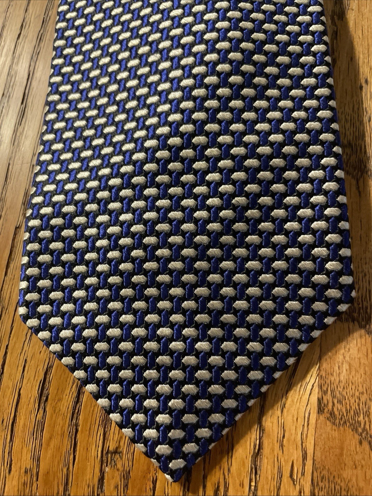 Vintage EUC Robert Talbott For Phillips Geometric… - image 2