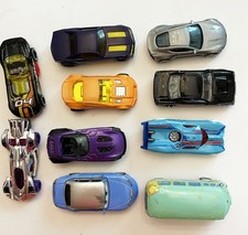 10 samochodów "Mattel" - używane, dobre