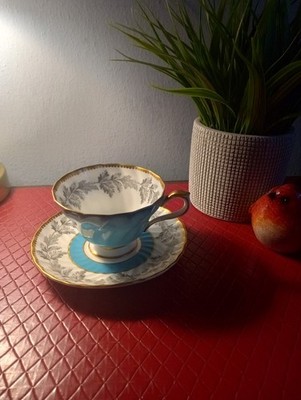 A Beautiful Vintage Oak Leaves Bone China Tea Cup Set By Aynsley From England
