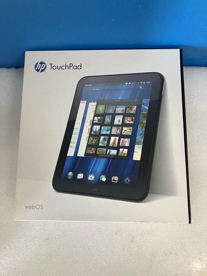 ~ HP Touchpad FB359UA 32GB, Wi-Fi, 9.7in Black ( Can't Power On, As Is ) - Image 3 of 4
