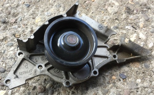 Original Audi A4 B5 Audi A6 4B VW Passat 3B  Wasserpumpe Pumpe Wasser 078121019