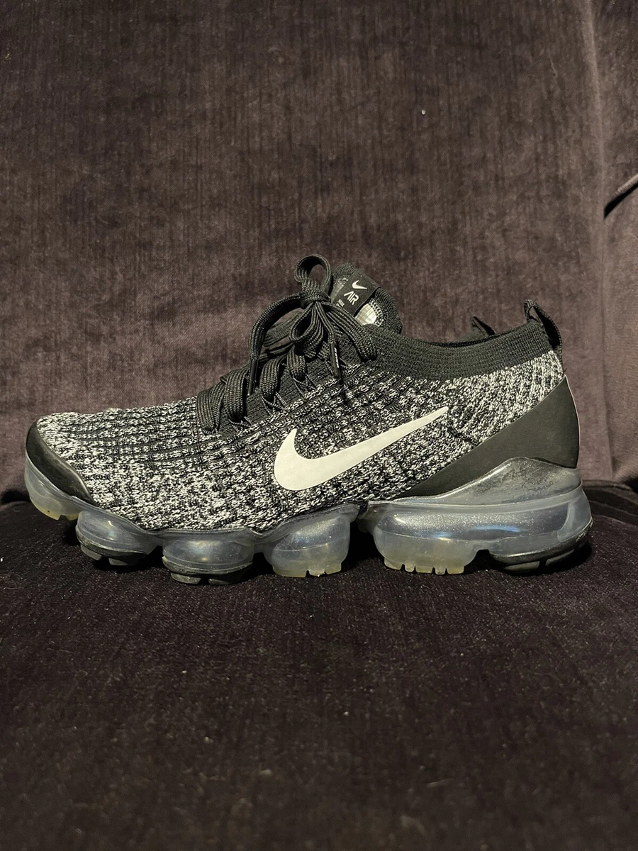 Nike vapormax flyknit grey hotsell and black