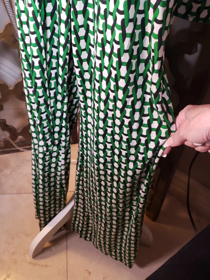 Mono diane von furstenberg talla 14 X grande, ¡tan favorecedor! Echa un vistazo más... Foto 2 de 4