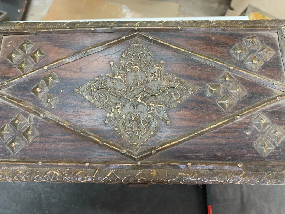 Linda caixa de joias real de madeira feita à mão antiga de 1800 floral bronze trabalho - Imagem 3 de 4