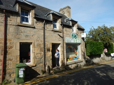 Photo 6x4 Tain - Vets in St Duthus Street Tain/NH7881 Old stone shops in c2016