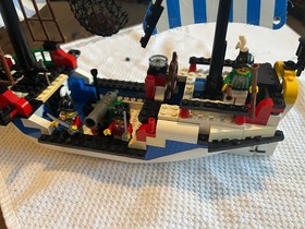 LEGO Pirates 6280 Armada Flagship 