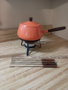 Vtg orange fondue pot-Japan