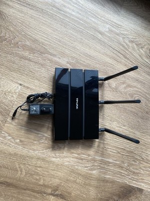 TP-Link N750 TL-WDR4300 Dual-Band Gigabit Wireless Router  Top Zustand