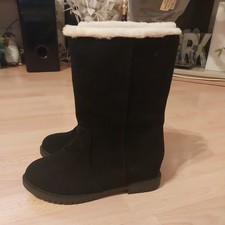 Ladies Black Boots  suede  Fur Lining ,size 4
