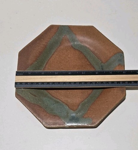 Juego de 2 platos (cena y ensalada) de gres firmados octágono arte cerámica de estudio de colección - Imagen 12 de 14