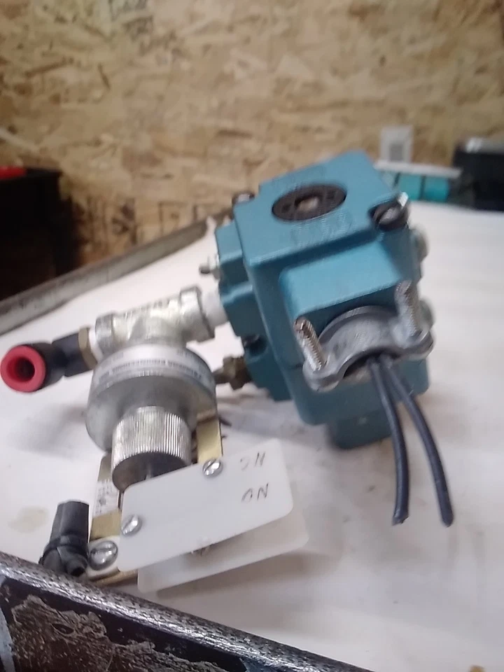 MAC 257B-501CAAA VACUUM TO 150PSI SOLENOID W/EXTRAS - Image 3 of 4