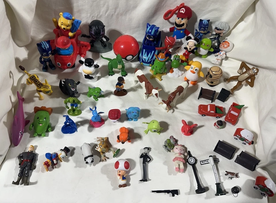 Huge Lot of Pop Culture Mini Figs Disney Marvel DC Pixar Hasbro Mario Toy Story - Image 2 of 4