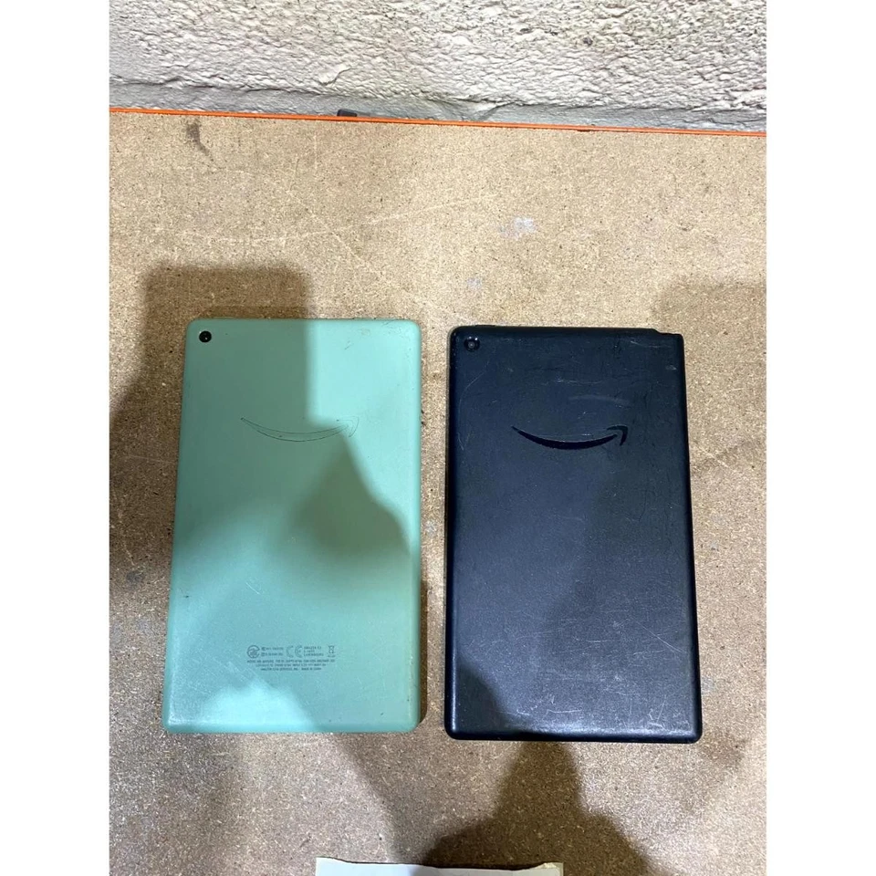 Lot of 2 Amazon Fire 7 M8S26G Android Tablet Black & Green 7" IPS LCD Bluetooth - Image 4 of 4