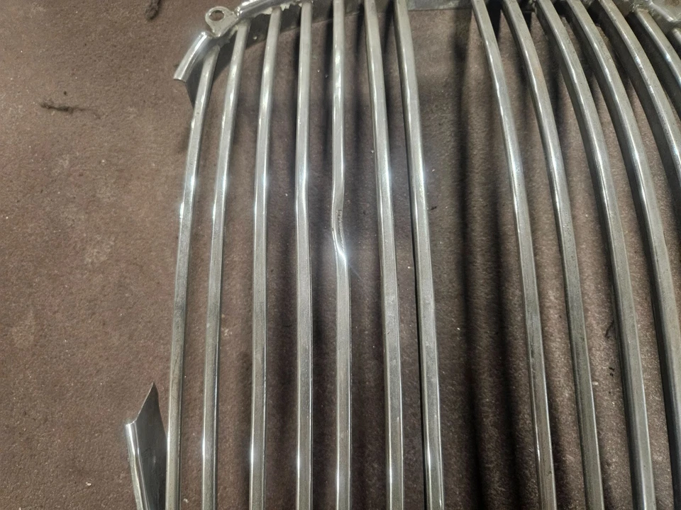 Rejilla de radiador para Jaguar S-Type 3.4, 3.8 Foto 2 de 3