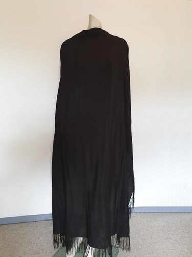 Antique Black Silk Shawl, Piano Shawl, With Grapevine Design - Picture 4 of 6