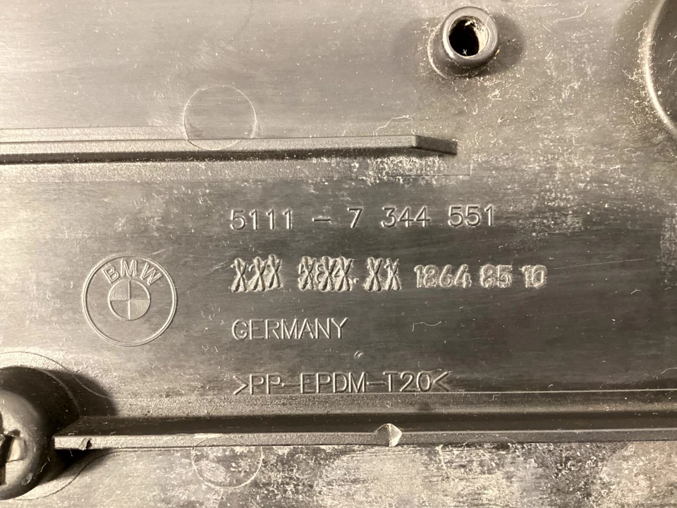 2013-2016 BMW 320I 328I F30 ПЕРЕДНИЙ БАМПЕР НОМЕРНОЙ ЗНАК КРОНШТЕЙН OEM. - Изображение 3 из 4