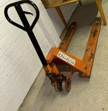 Pallet truck (used) £125