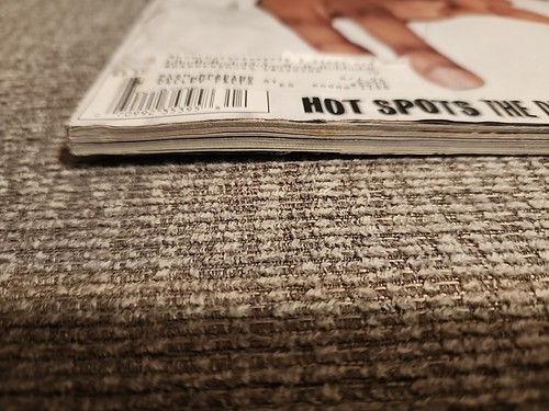 RARE Vibe Magazine (Apr 1999) Jay-Z. Does Have Water Damage - Picture 9 of 11