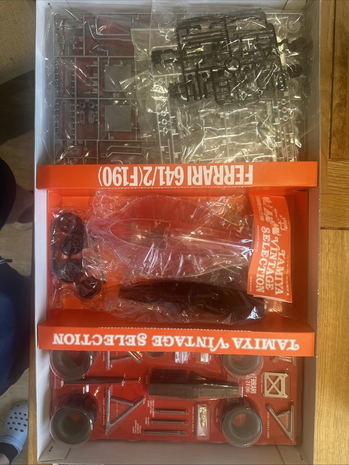 Maquette Ferrari 641/2 F190 Tamiya échelle 1/12 - Modèle Réduit F1 2006 En Plastique à Monter