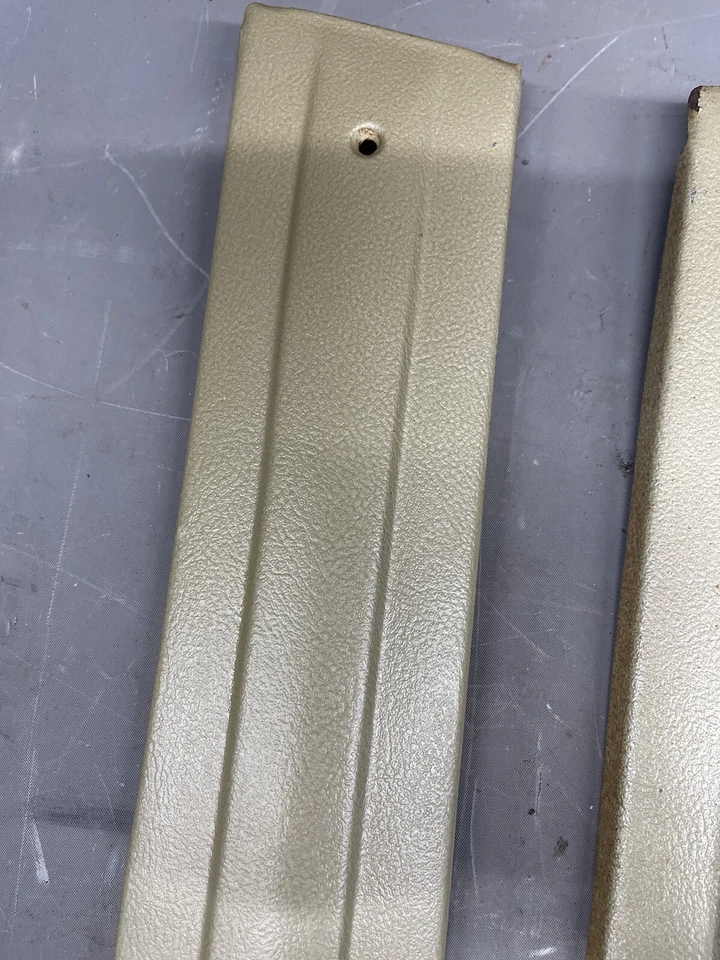 Chevy Impala 1965-1970 4 puertas pilar B moldura interior Bonneville Electra Foto 3 de 4