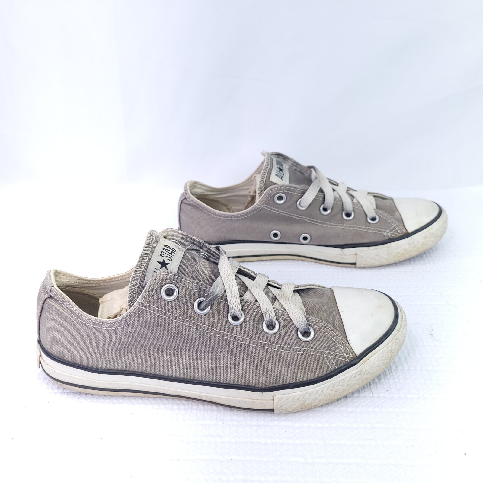 CONVERSE Low Top Chuck Taylor Sneakers Gray Lace Up Shoes Junior Youth Size 3