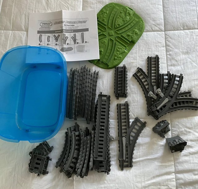 thomas & friends trackmaster railway builder bucket playset