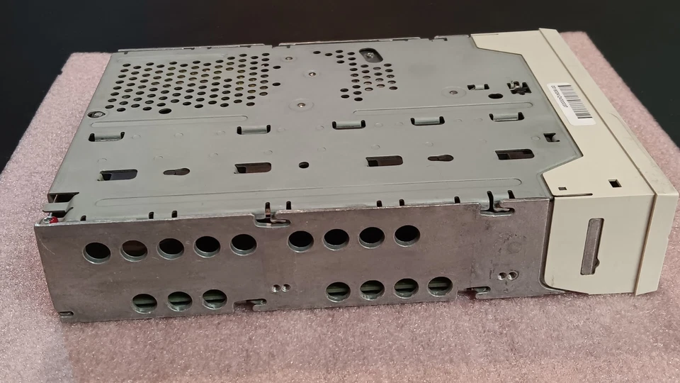 Tandberg SLR32 16-32 GB Tape Drive - Image 2 of 4