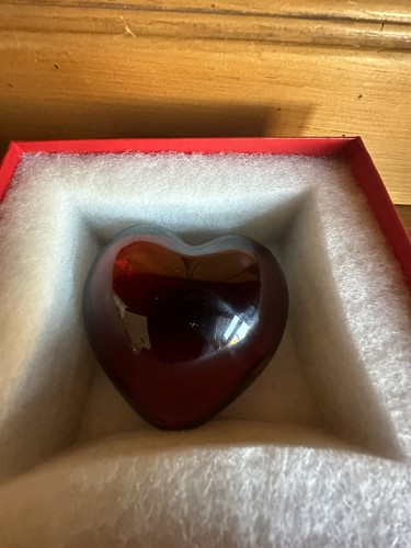 Baccarat Crystal Red Puffed Heart Paperweight 1761585 BRAND NEW ORIGIN Box $375 - Picture 4 of 9