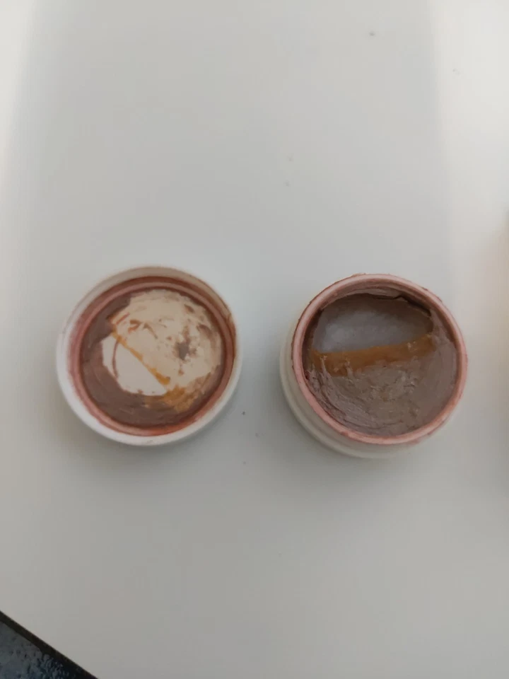 复古 Yardly Pot O 玻璃色唇彩湿霜葡萄酒 — 第 2/4 张图片