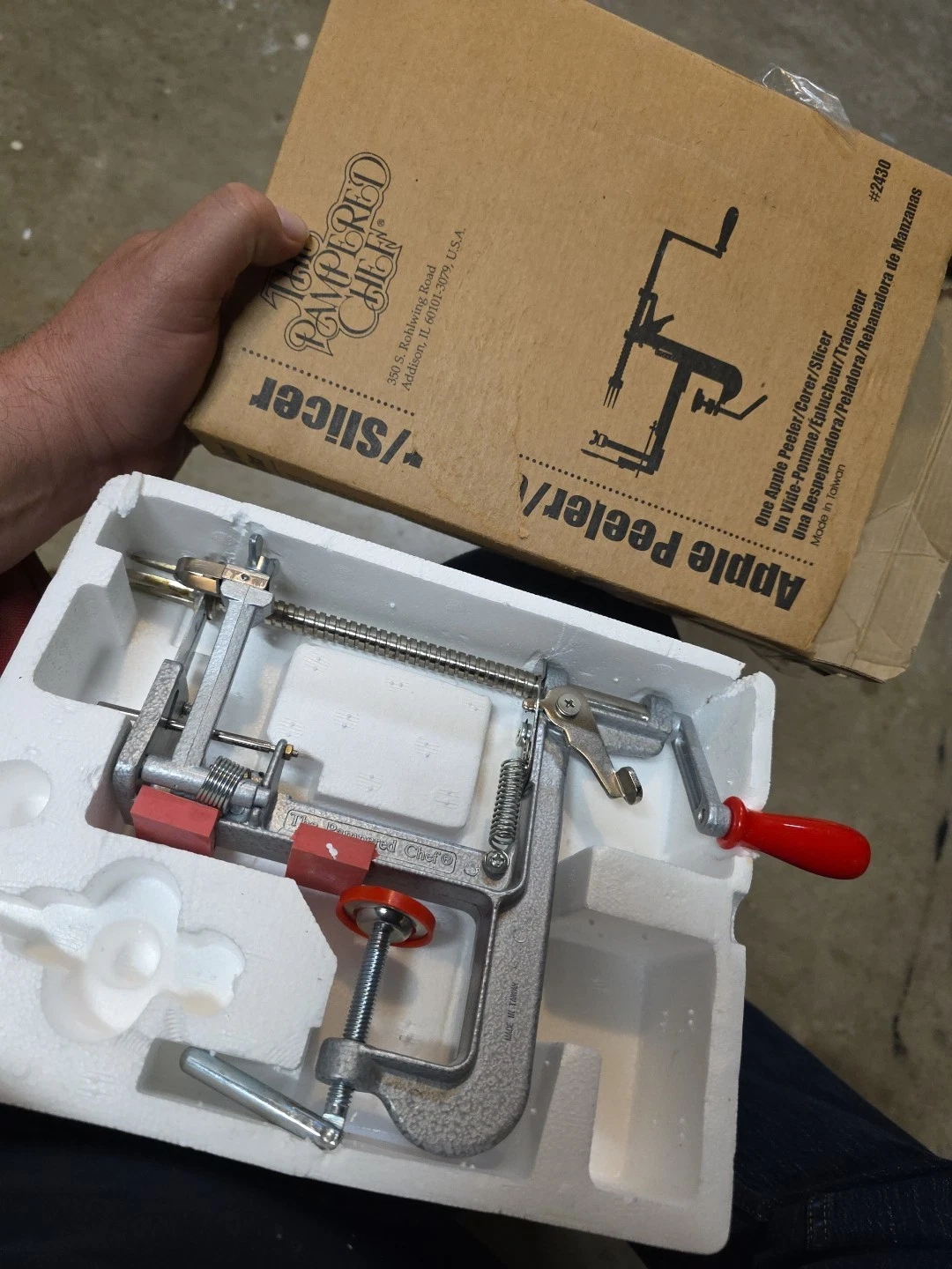 The Pampered Chef Apple Peeler