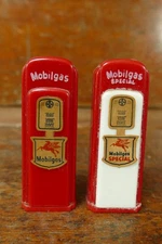 Vintage 1950s Mobil Oil Gas Pump Salt And Pepper Shakers Set Cambier Motor Co