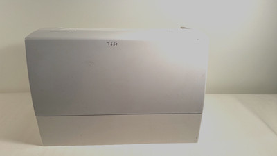 Hard cover for Pfaff 7500 series machines~some damage but still functional