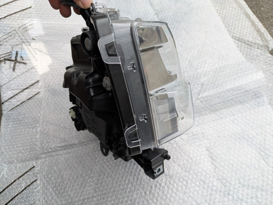 Daihatsu Genuine Hizet Cargo Atle S700V S710V Right Led Headlight ...