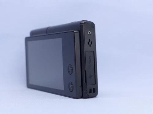 Samsung MV800 Flip-out Selfie 5x Zoom 16 Megapixels Touch Vlog Camera In English - Picture 6 of 9