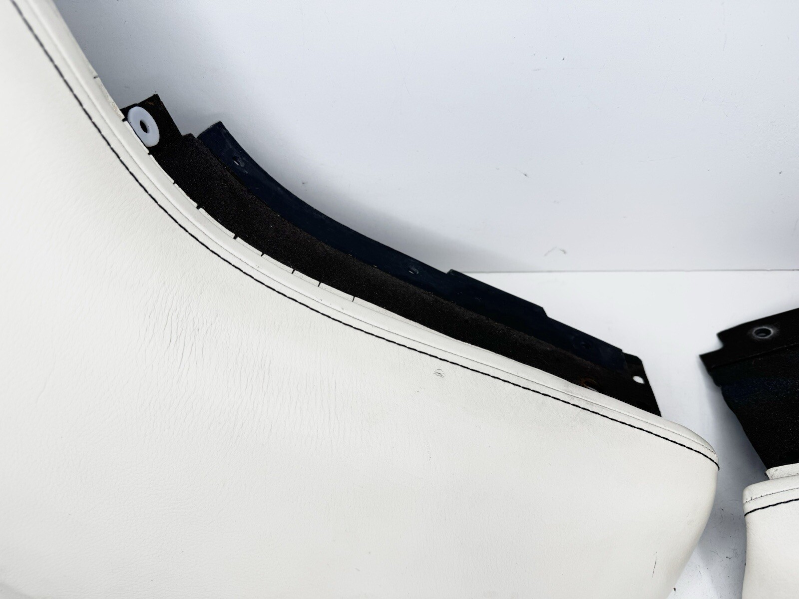 ✅ 2005 - 2016 Aston Martin DB9 Rear Seat Panel Cover Leather Quarter Middle OEM
