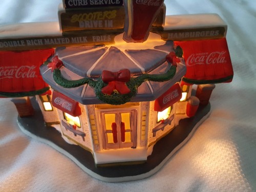 Colección Coca-Cola Town Square Scooters Drive In Coke 1996 Town Square Village - Imagen 17 de 20