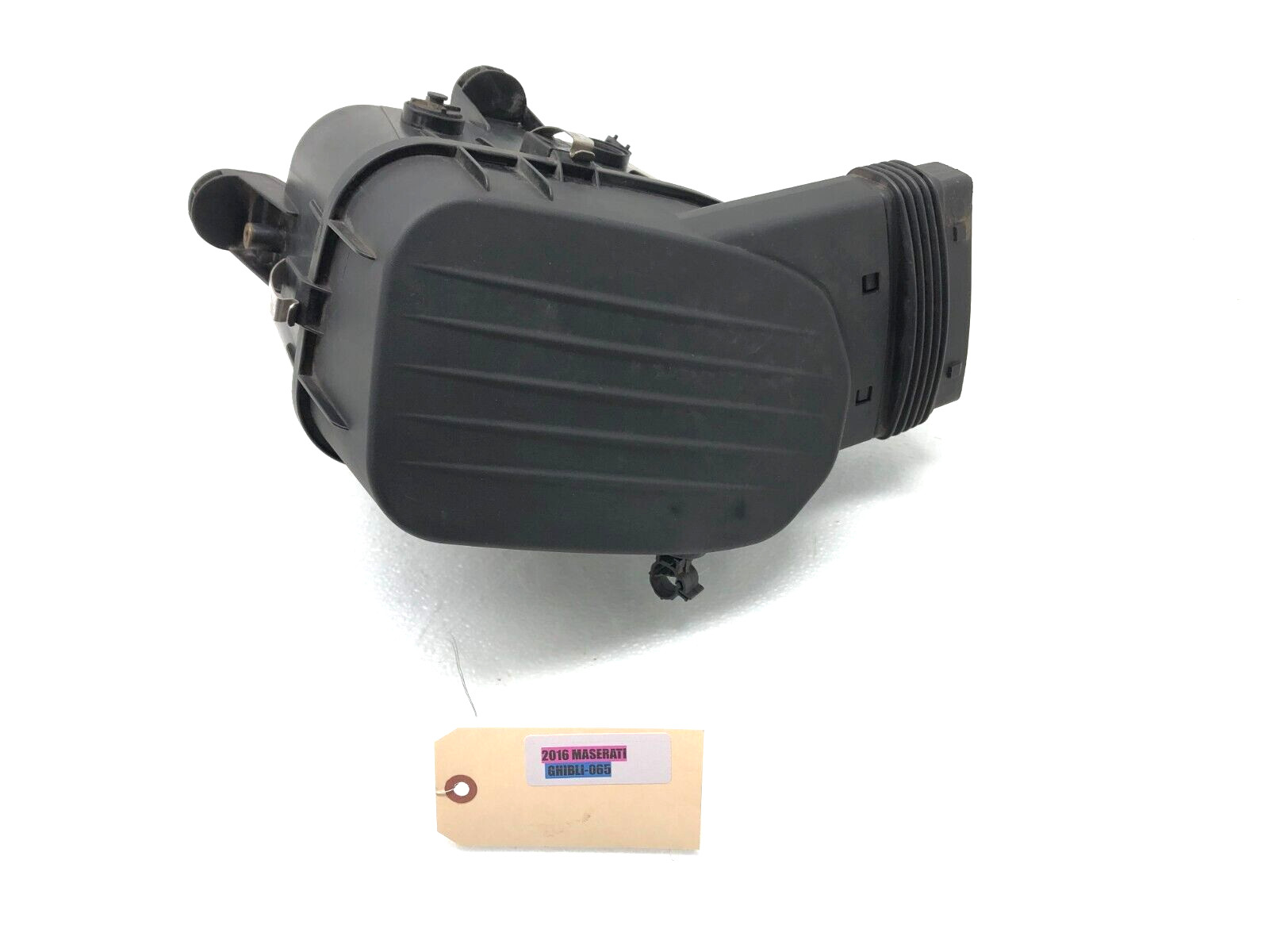 2014-2017 MASERATI GHIBLI S 3.0L V6 LEFT SIDE AIR CLEANER FILTER BOX OEM.