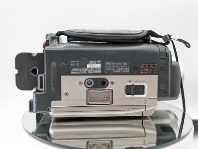 Sony Handycam DCR-TRV900 MiniDV Super Steady Shot 48x Digital Zoom