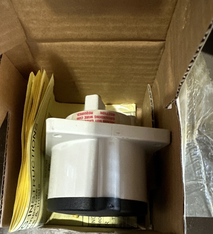 ⚡️Arrow Heart AH520R5 Watertight Pin & Sleeve Receptacle 20A 3-PH 5W⚡️ - Image 2 of 4