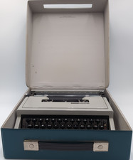 Olivietti Lettera 31 Portable Typewriter with Case Made In Barcelona Spain thumbnail