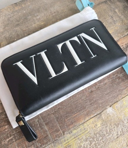 Valentino Garavani Zip Around Wallet Black Leather VLTN *COA Included GORGEOUS 