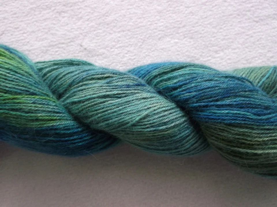 "Seidenhase" - Angorawolle 100 % - Bild 3 von 4