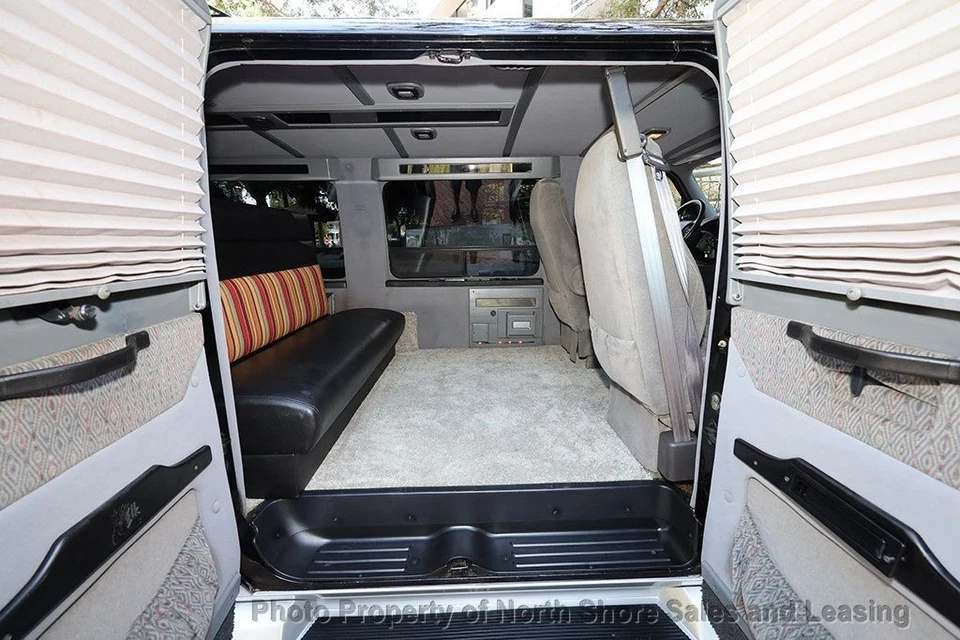 Dodge Ram Van 1500 1998 109" conversión WB Foto 4 de 4