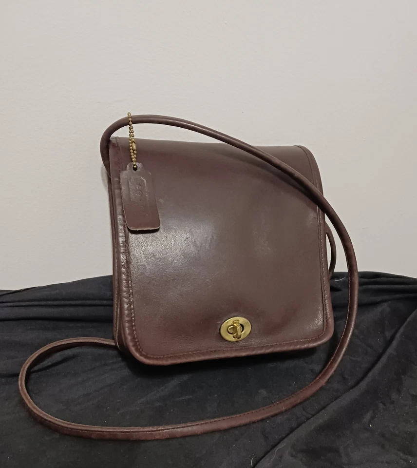 Vtg 80s 90s COACH Compact Pouch 9620 Mocha Burgundy? Leather Crossbody Made NYC - Image 2 of 4